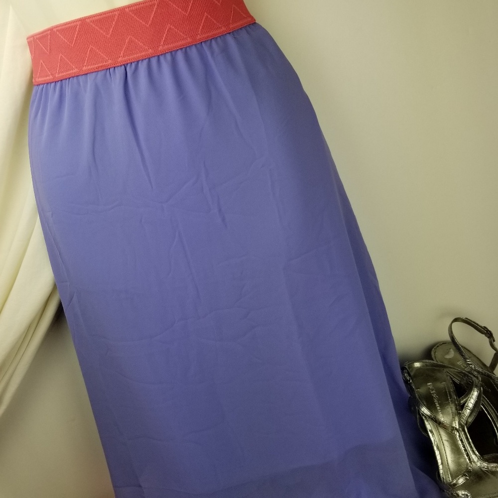 NWT!! LULAROE (Lola)  Peri winkle Large A106